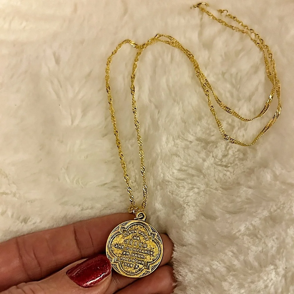 Gold Sacred Heart Pendant Necklace 16 inch - Picture 5 of 6